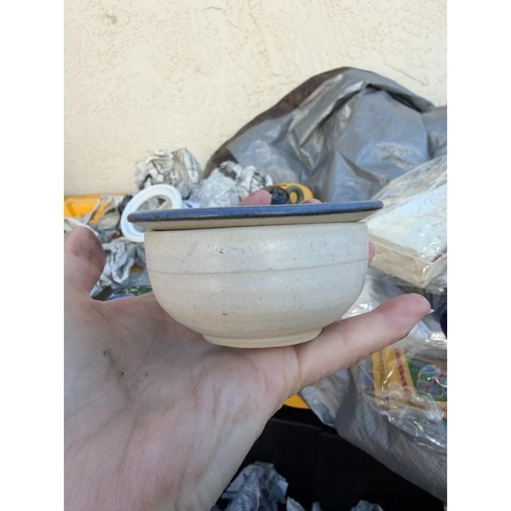 Hand-thrown Ceramic Soap Dish with a Blue Leaf-patterned‎ Drain Plate and Base